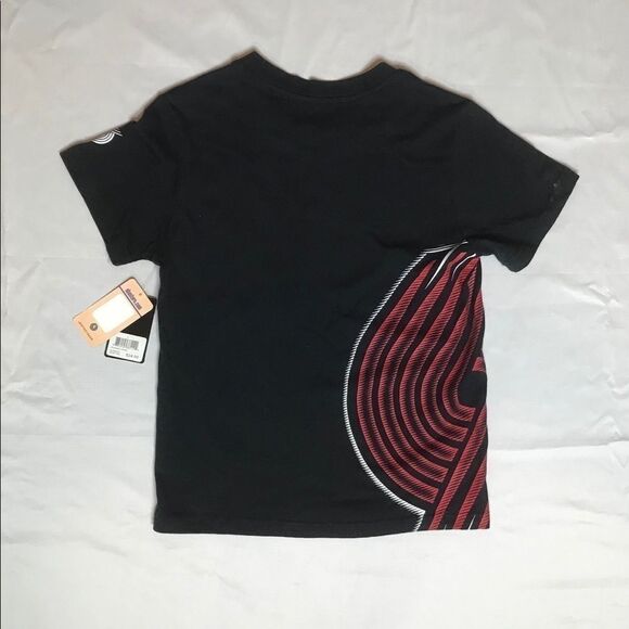NBA Trailblazers Unk Officially Licensed T-Shirt Youth size Large - Picture 2 of 5